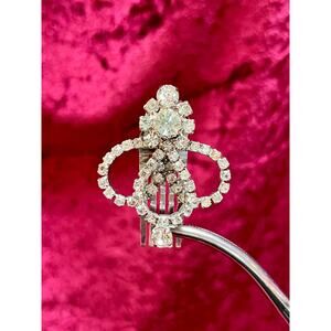 Vintage Accessory Hair Clip Round Cut Clear Rhinestone Floral Spiral Design